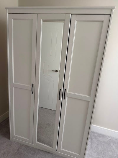Large master bedroom and double room for rent Main Photo