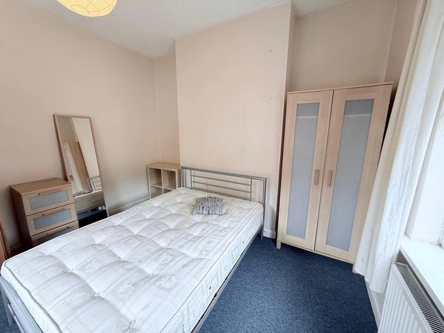 1 room available in a 5-bed house share- NG7 Main Photo
