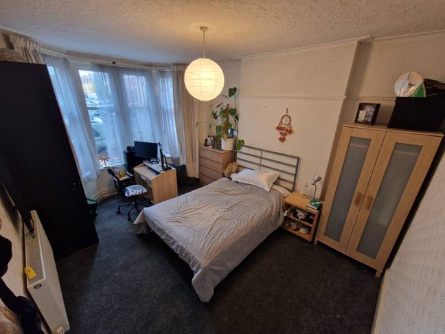 Mixed Student/Professional House in Maindy Main Photo