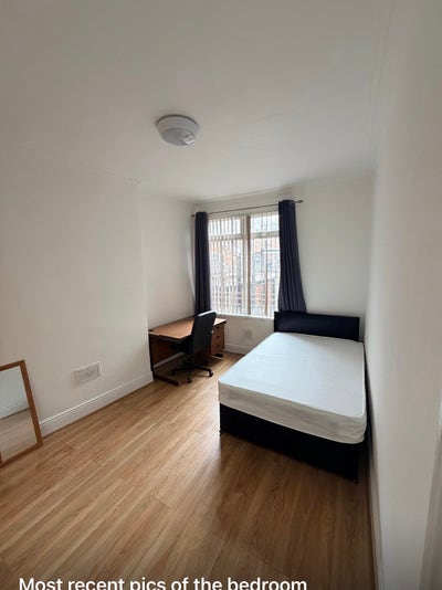 Double bedroom,2 bathrooms,9 Min walk to uni Main Photo