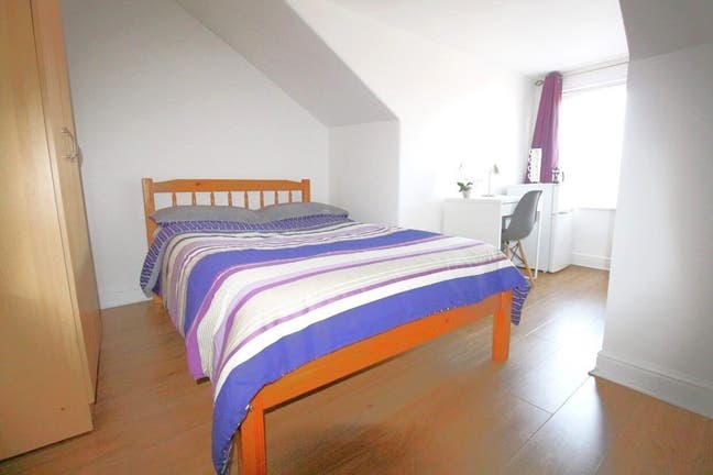 🏠 Spacious Double Room |🔥🎉 &pound;100 off First Month Main Photo