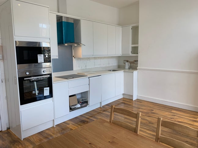 Amazing 3  Bedroom Apartment Master Ensuite Oval Main Photo