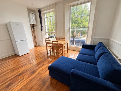 Amazing 3  Bedroom Apartment Master Ensuite Oval Main Photo