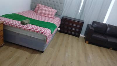 Shared property Newcastle Upon Tyne NE4 Main Photo