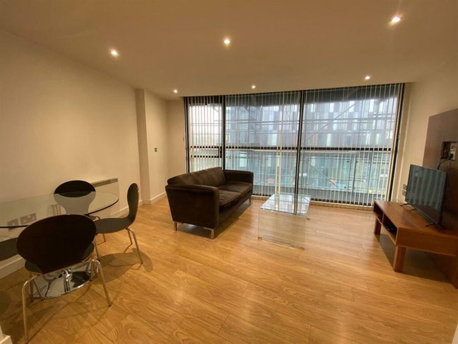 Deansgate – Cosy En-suite Room Main Photo