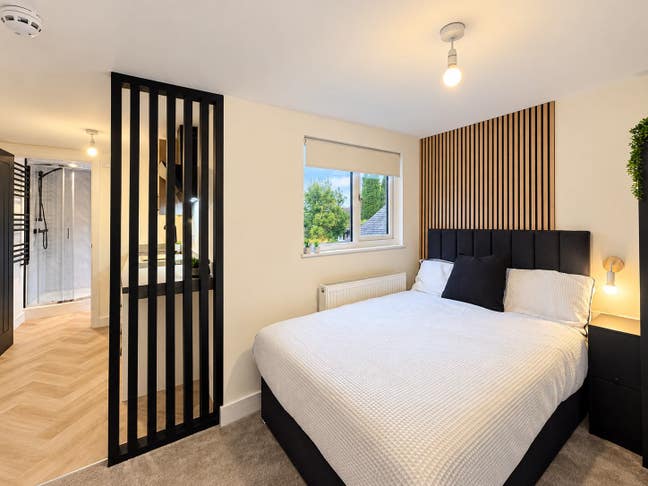 Brand New Ensuite & Studios | Brighton St Main Photo