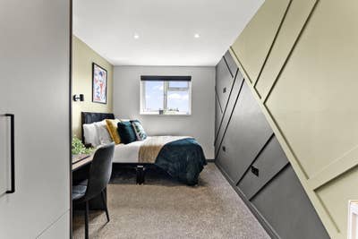  Luxury Living On Chandos Street Main Photo