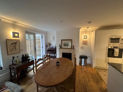 Large Putney Room Available Main Photo