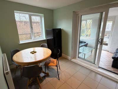 New! Double En-Suite Room - MK6  (1T) Main Photo