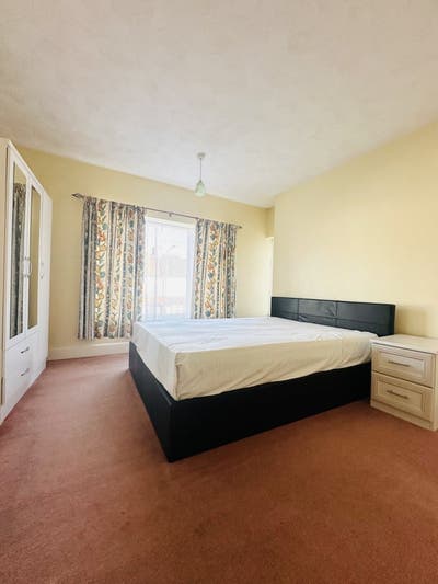 A Big Double Room Main Photo