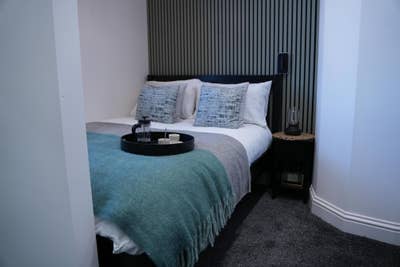 Renovated Double En-Suites - Northampton Bills Inc Main Photo