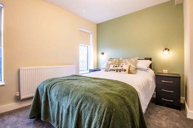 1 Studio Room To Rent  Main Photo