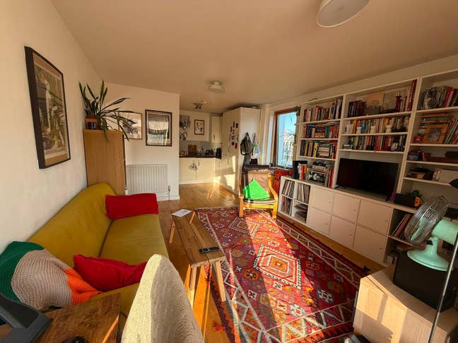 1-bed Hackney Wick flat – &pound;1,750 pcm inc bills Main Photo