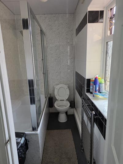 Furnished first floor double room Main Photo