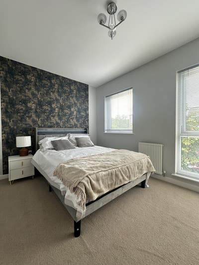 Fully Furnished Room  Main Photo