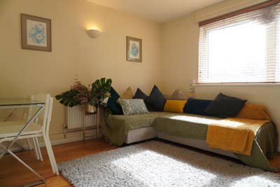 Lovely Room To Let - W12 All Bills Included Main Photo