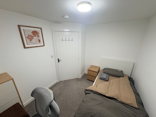 One single room in BS10 Main Photo