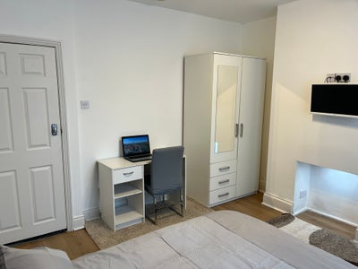 Perfect Located Property for Lincoln City Centre Main Photo