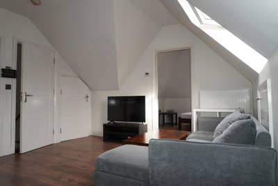 Ensuite Double Room available in W5 Main Photo