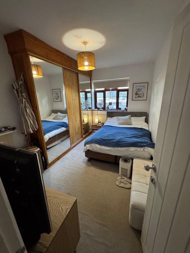Spacious 2 bed 1bath Available in Clapham/Balham Main Photo