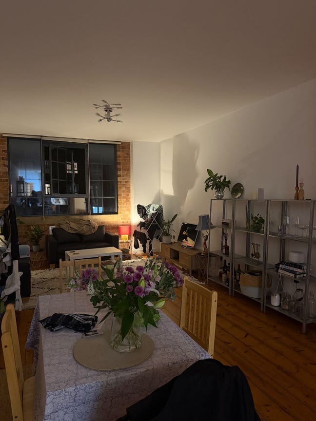 Double Room in E1 Girls Flat ✨ Main Photo