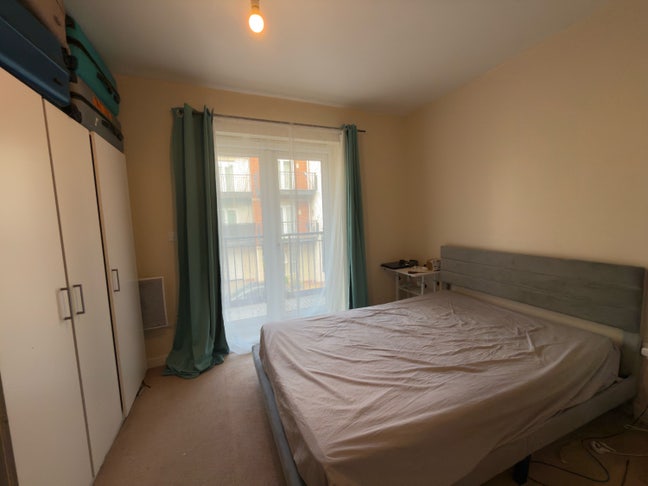 1 bed space available  Main Photo