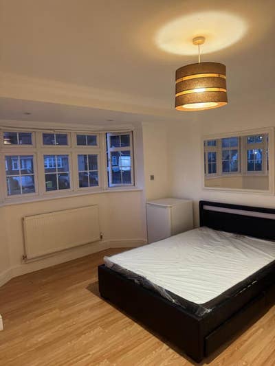 🏡✨2 Spacious En-Suite Rooms Available – SE19✨🏡 Main Photo