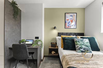 Luxury Living On Chandos Street Main Photo