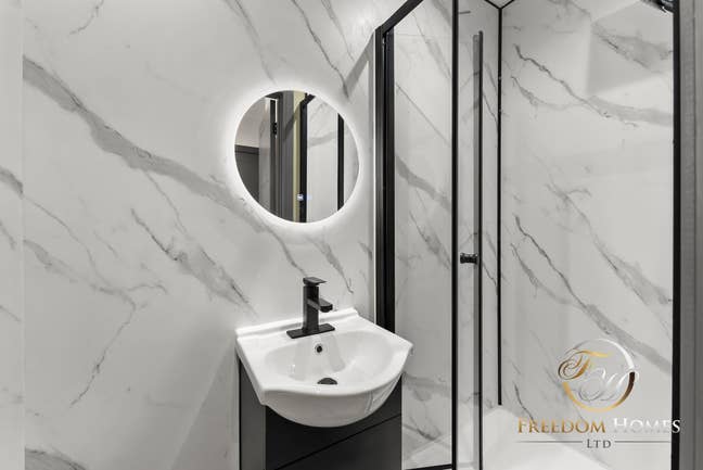 Luxury Living On Chandos Street Main Photo