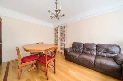 Spacious 2-Bedroom  Near Regent's Park NW8 Main Photo