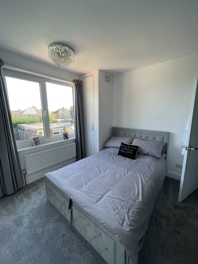 Spacious double room to let - CV6 Main Photo