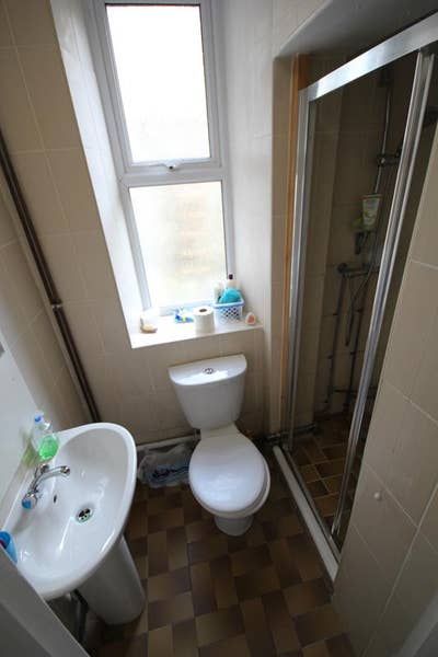 Ensuite double room in a private flat Main Photo