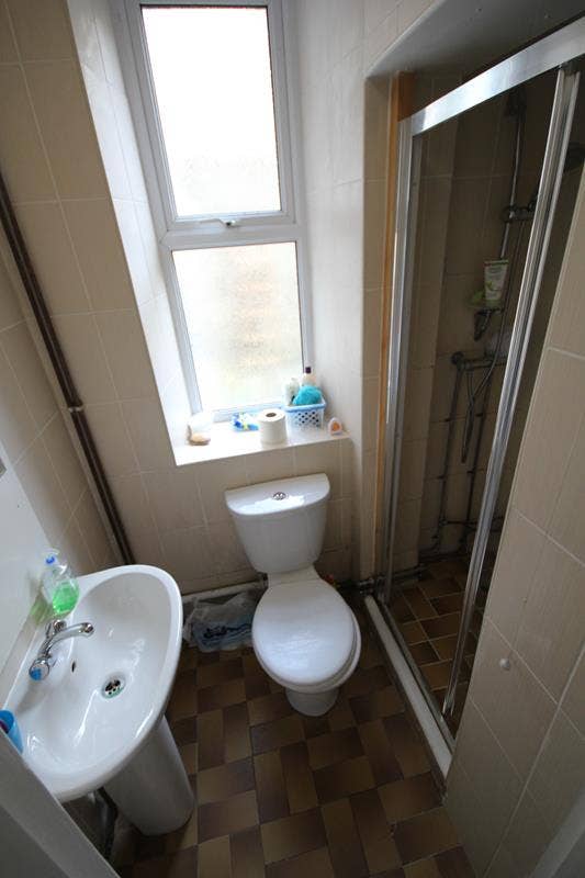 Ensuite double room in a private flat Main Photo