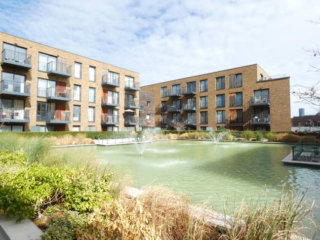 Stunning 2 bed, 2 bath, gym, concierge SE16 Main Photo