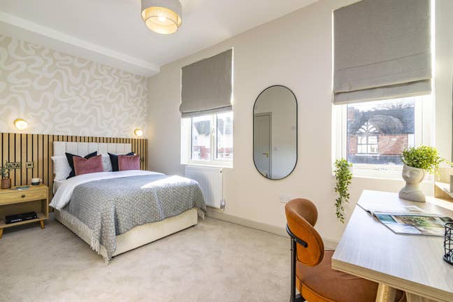En-Suite Double Room in Modern Professional House  Main Photo