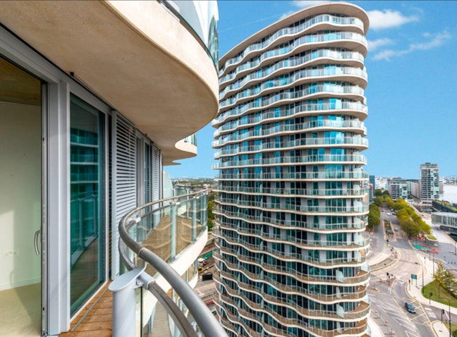 Royal Victoria/Canning Town*Gym/Concierge/Balcony  Main Photo