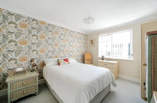 🏡 Double Room to Rent – Romford, RM7 Main Photo
