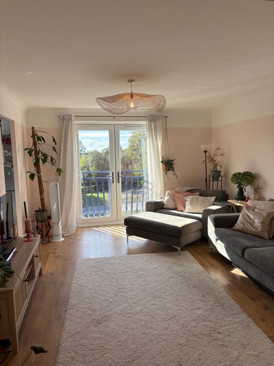 Double room available in town centre  Main Photo