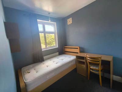 Single Room to Rent – Luton LU2 Main Photo