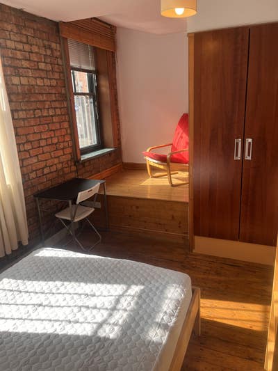 Lovely ground floor en-suite bedroom  Main Photo