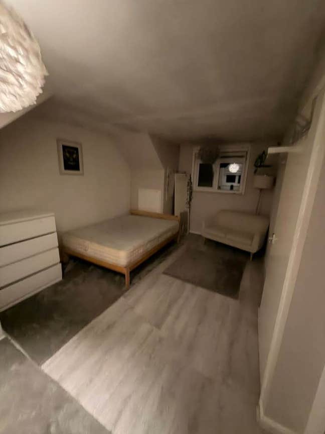 Spacious En-Suite Room to Rent – LE3 3HR Main Photo