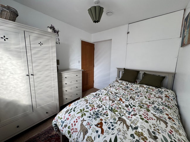 Double En Suite with All Bills Included  Main Photo