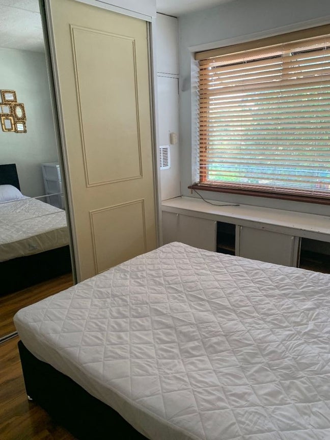 Spacioy Double Room available – RM8 1JJ Main Photo
