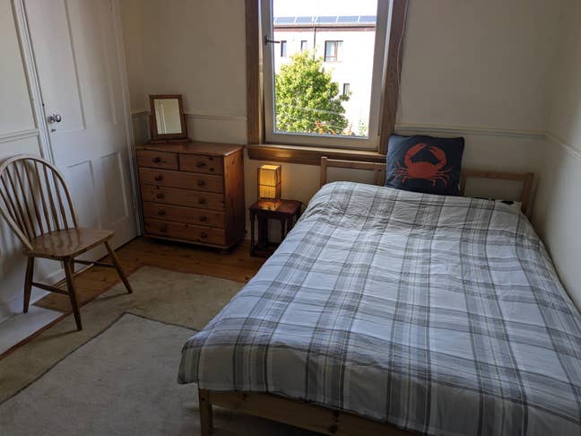 Double Room in House with Private Garden Main Photo