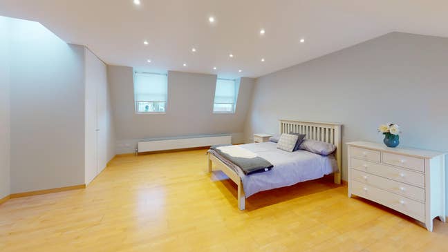 ⭐️ Massive Room In Friendly Putney Share Main Photo