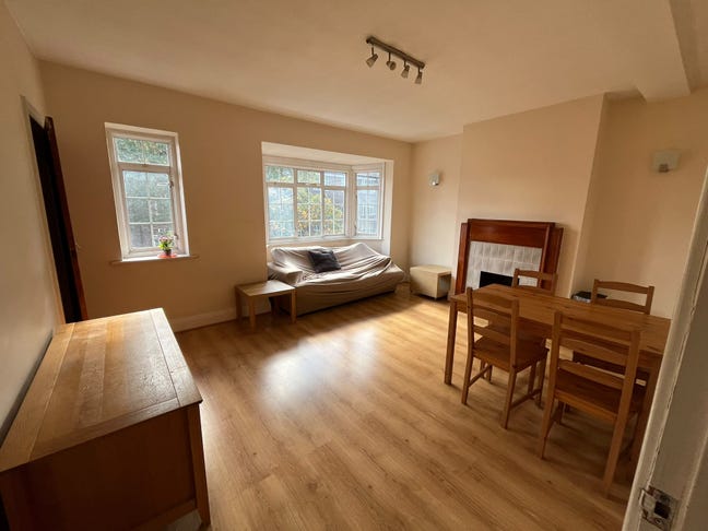 Flat or room for rent in Dec 2026, Hendon Central Main Photo