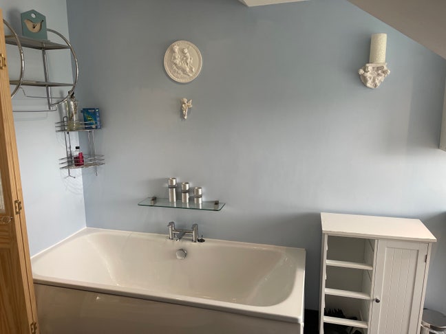 Large double en suite room with own kitchen  Main Photo