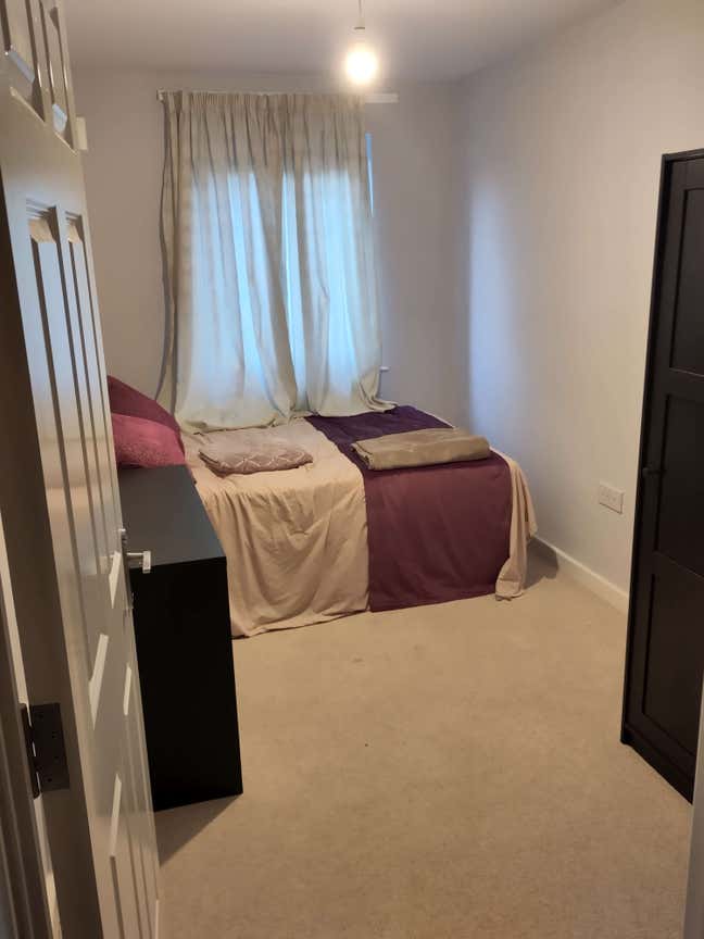 Double room in Orchard Park available 6-10 months Main Photo
