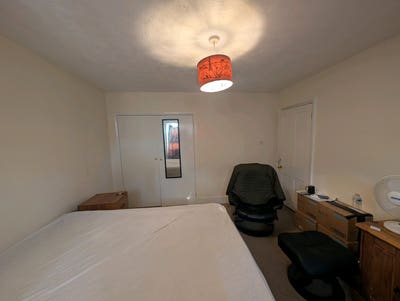 Master bedroom by Crawley town centre Main Photo