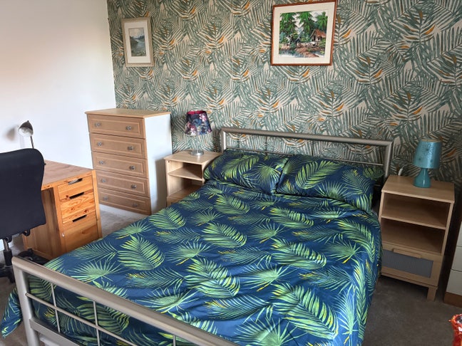 Spacious double bedroom in Maybole  Main Photo